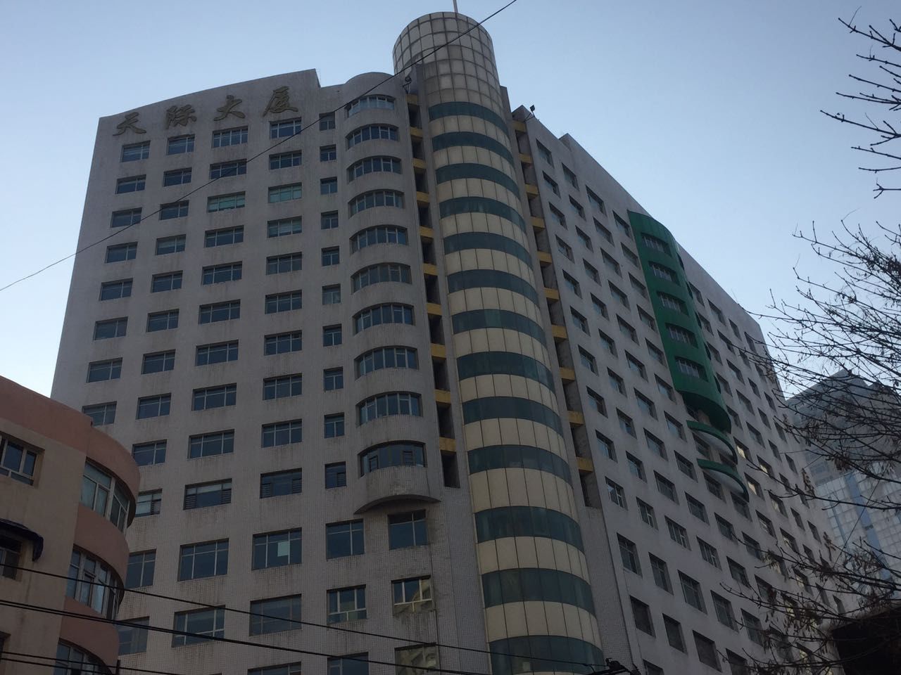 黄金地段租赁权拍卖（1）